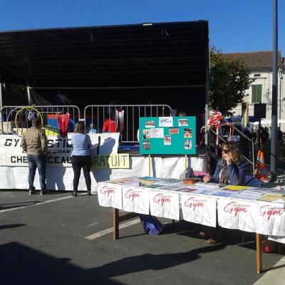 Stand3